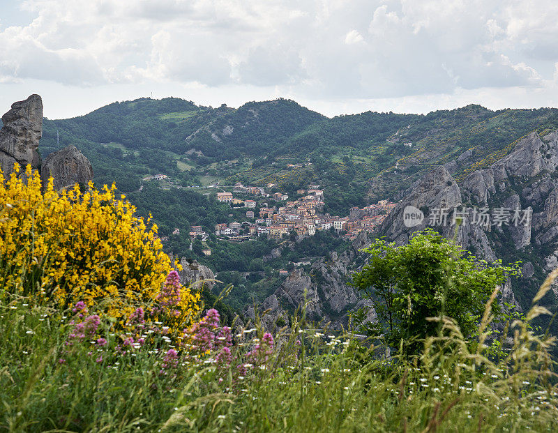 Castelmezzano 城市景观，波坦察省巴西利卡塔意大利